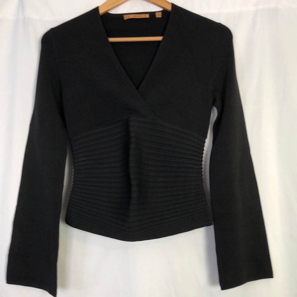 Essendi Black Ribbed V-Neck Stretch Bell Sleeve  Career Silk Pullover Size M